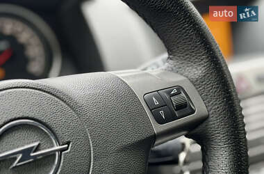 Универсал Opel Astra 2005 в 