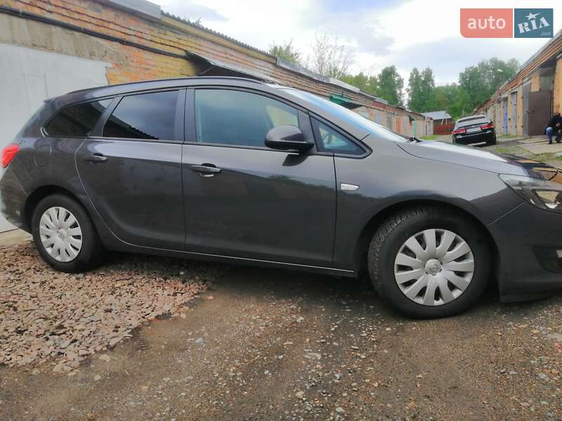 Універсал Opel Astra 2014 в Ніжині