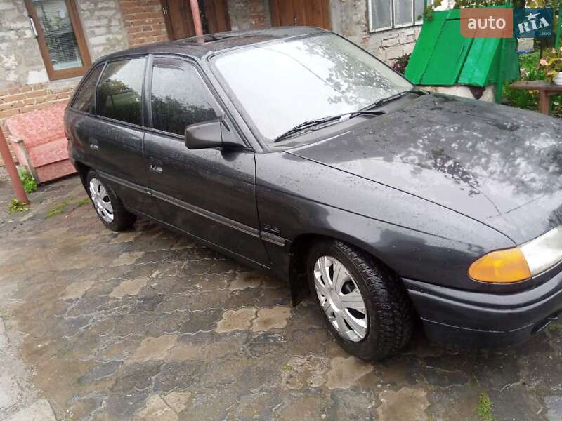 Хэтчбек Opel Astra 1992 в Львове