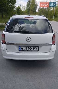 Універсал Opel Astra 2011 в 