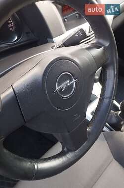 Універсал Opel Astra 2011 в 