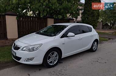 Хетчбек Opel Astra 2011 в Луцьку