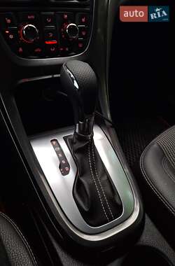 Хэтчбек Opel Astra 2011 в 
