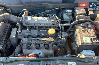 Седан Opel Astra 2002 в Бершаді