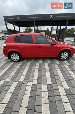Хетчбек Opel Astra 2005 в 