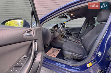 Универсал Opel Astra 2017 в 