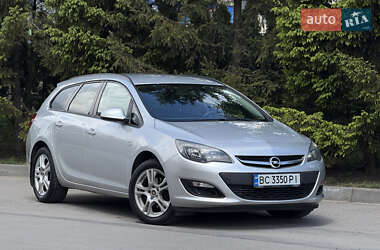 Універсал Opel Astra 2015 в Тернополі
