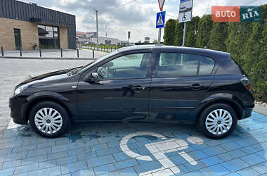 Хэтчбек Opel Astra 2007 в 