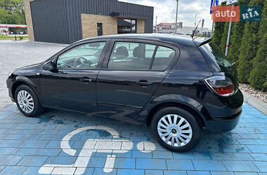 Хэтчбек Opel Astra 2007 в 