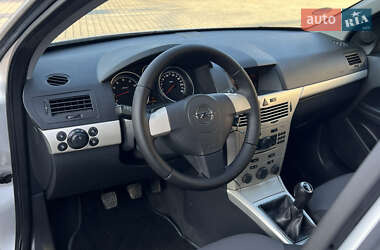 Универсал Opel Astra 2008 в 