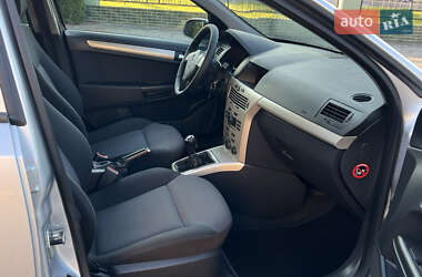 Универсал Opel Astra 2008 в 
