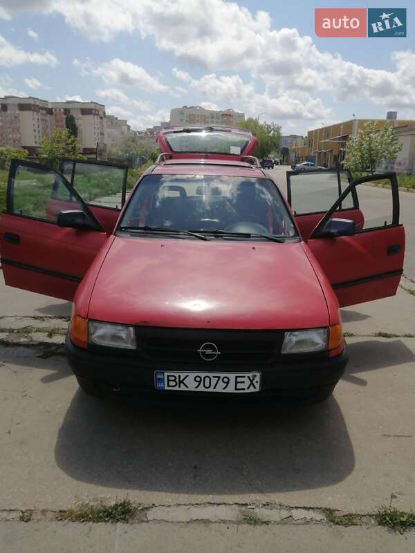 Універсал Opel Astra 1994 в 