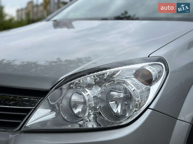Універсал Opel Astra 2009 в Вінниці