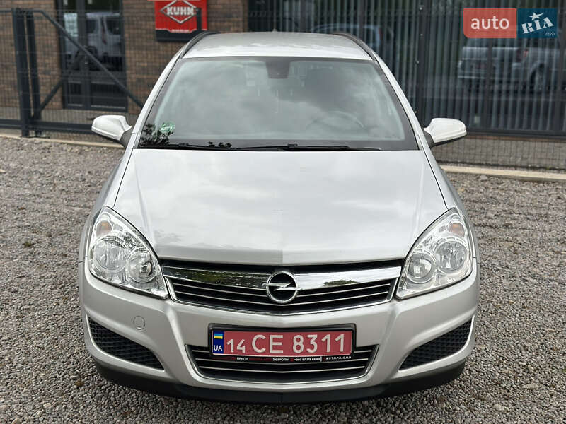 Універсал Opel Astra 2009 в Вінниці