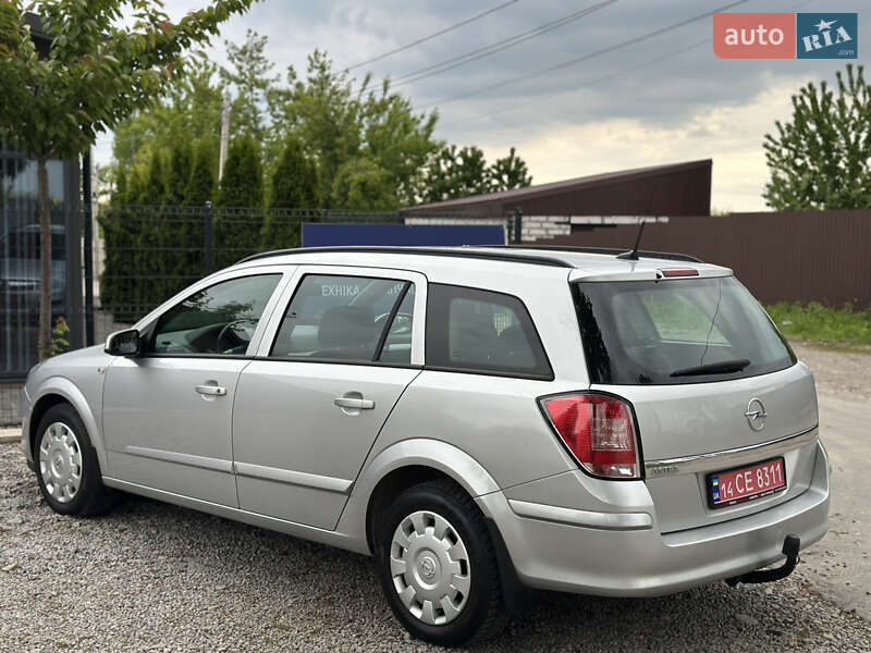 Універсал Opel Astra 2009 в Вінниці