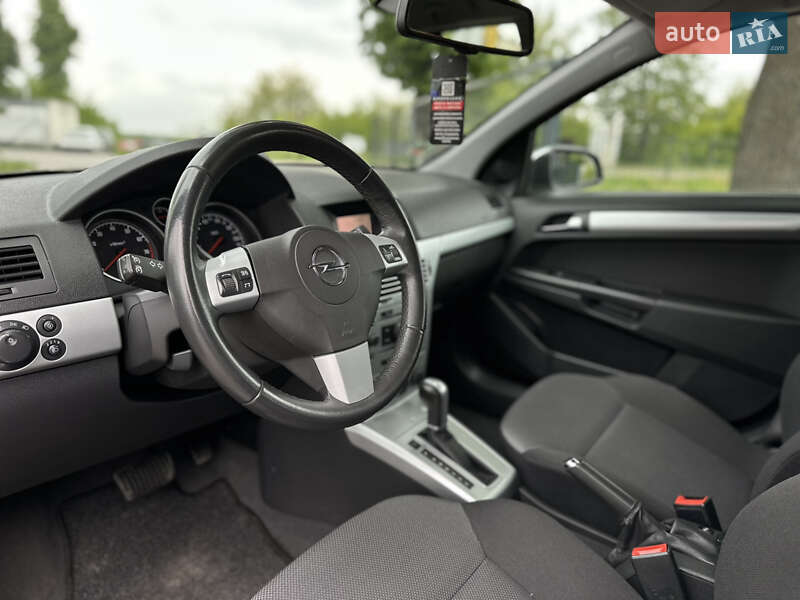 Універсал Opel Astra 2009 в Вінниці