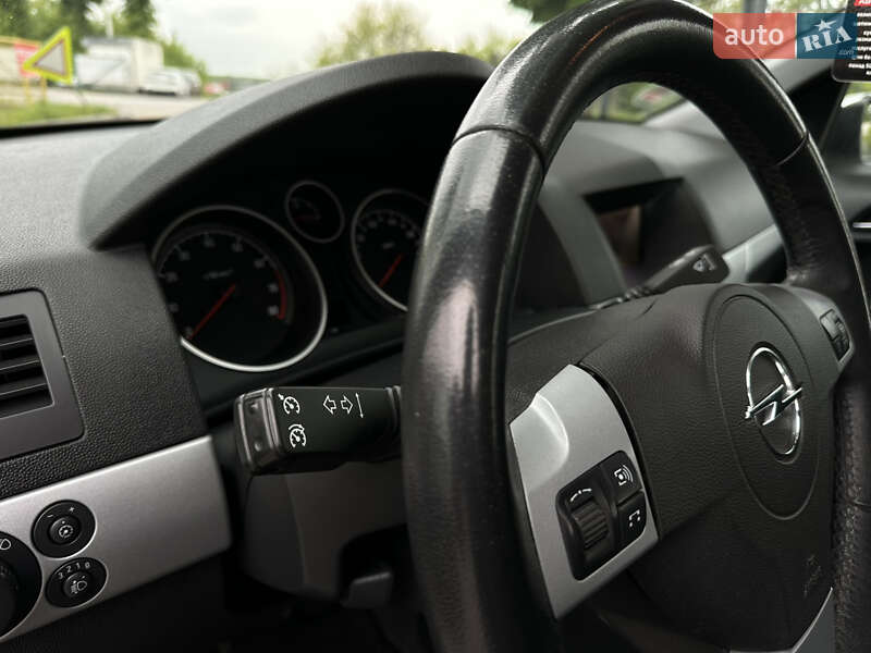 Універсал Opel Astra 2009 в Вінниці