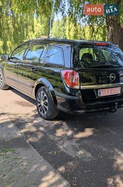 Універсал Opel Astra 2005 в 