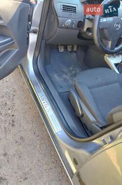 Хетчбек Opel Astra 2008 в  фото 17 Хетчбек Opel Astra 2008 в