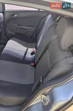 Хетчбек Opel Astra 2008 в  фото 23 Хетчбек Opel Astra 2008 в