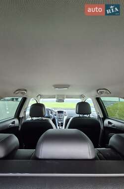 Универсал Opel Astra 2012 в 