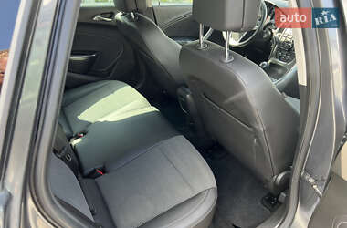 Універсал Opel Astra 2011 в 