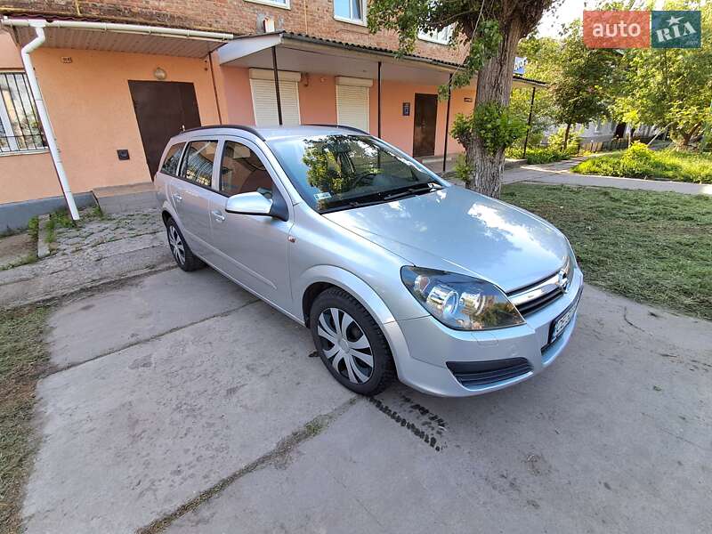 Универсал Opel Astra 2005 в 
