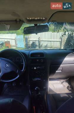 Седан Opel Astra 2002 в 