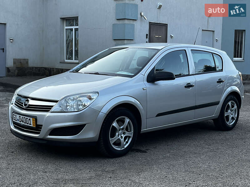 Хетчбек Opel Astra 2009 в Луцьку