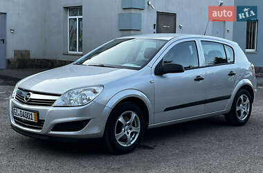 Хетчбек Opel Astra 2009 в 
