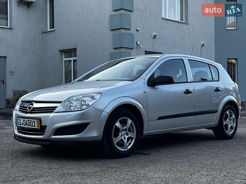 Хетчбек Opel Astra 2009 в Луцьку