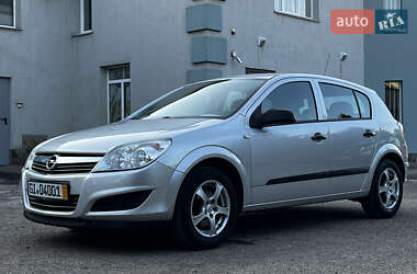 Хетчбек Opel Astra 2009 в 