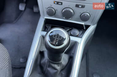 Хетчбек Opel Astra 2009 в 