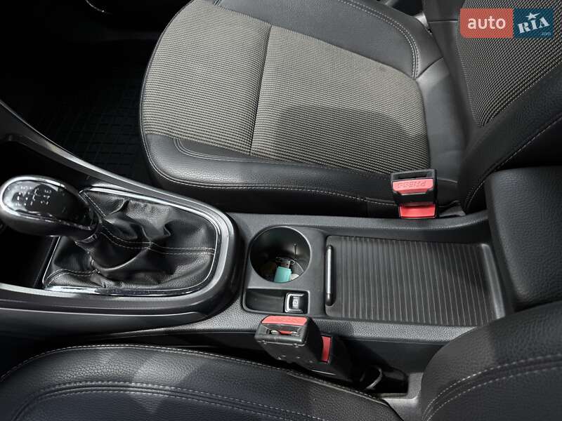 Універсал Opel Astra 2011 в Тернополі