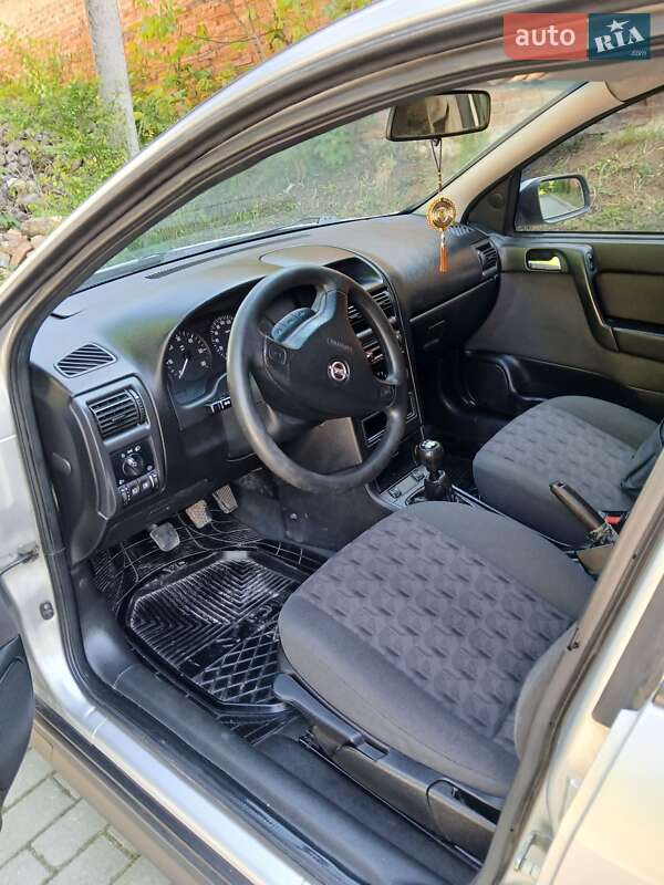 Универсал Opel Astra 2002 в Тернополе