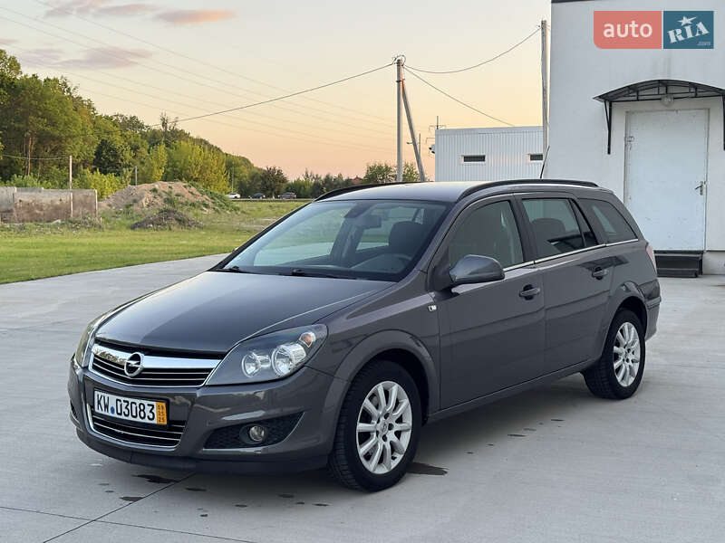 Opel Astra 2010