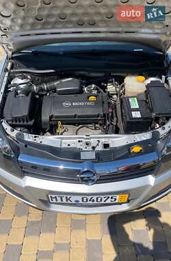 Универсал Opel Astra 2006 в 