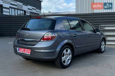 Хетчбек Opel Astra 2008 в 
