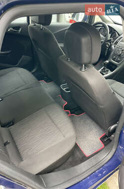 Универсал Opel Astra 2015 в 