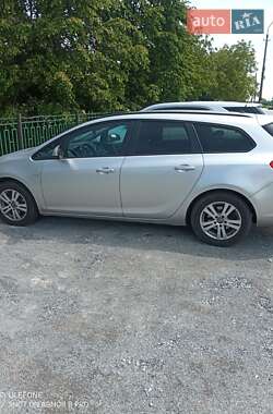 Универсал Opel Astra 2011 в Звягеле