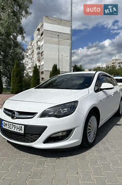 Универсал Opel Astra 2013 в Житомире