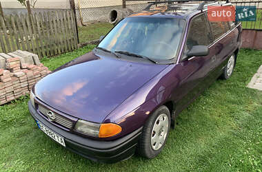 Универсал Opel Astra 1995 в Буске