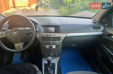 Универсал Opel Astra 2006 в 