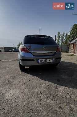 Хэтчбек Opel Astra 2006 в 