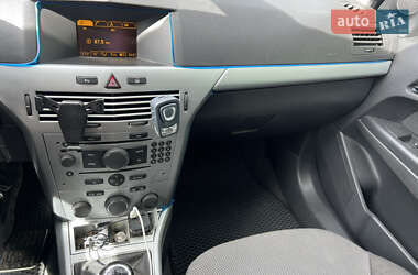 Универсал Opel Astra 2009 в 