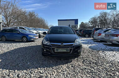 Универсал Opel Astra 2010 в 