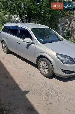 Универсал Opel Astra 2010 в 