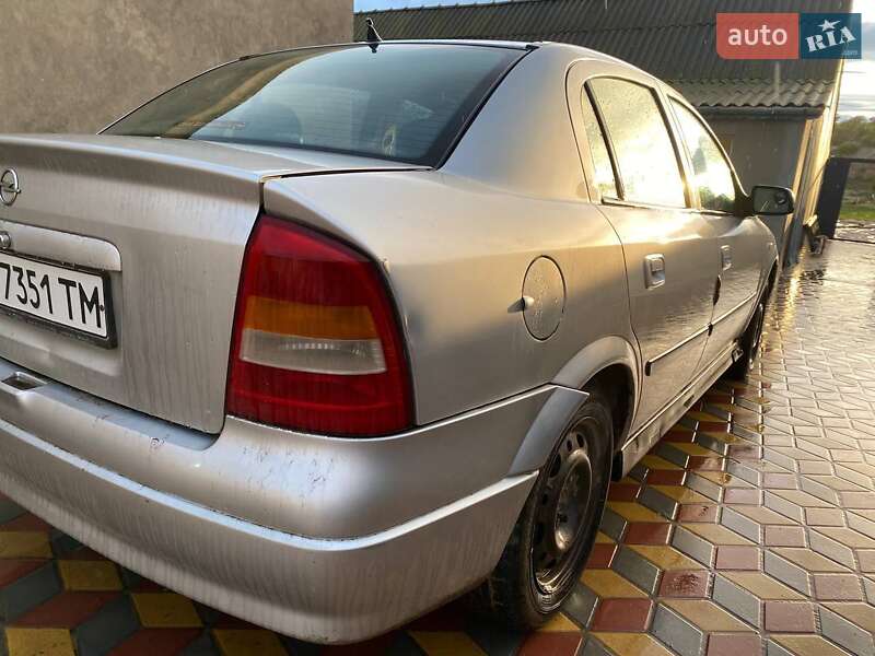 Седан Opel Astra 2002 в Арцизе