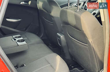 Универсал Opel Astra 2012 в 