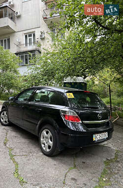 Хэтчбек Opel Astra 2008 в 